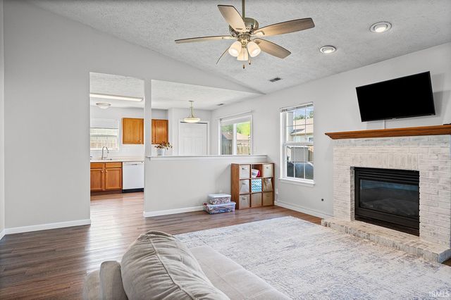 672 Harrison Circle, Dayton, IN 47941