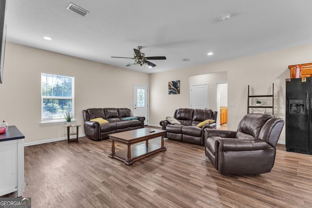 186 Mill Branch Circle, Douglas, GA 31535