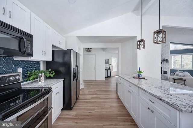 119 LARKSPUR LN, Locust Grove, VA 22508