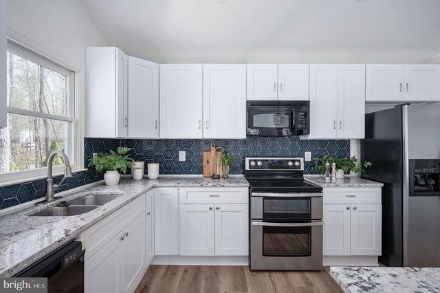 119 LARKSPUR LN, Locust Grove, VA 22508
