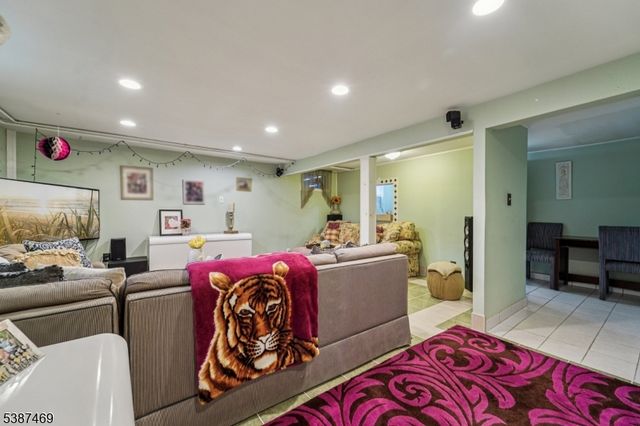 70 York Rd, North Arlington Boro, NJ 07031