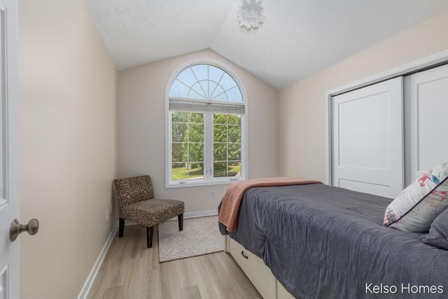 2222 Beatrice Drive Ne, Grand Rapids Twp, MI 49505