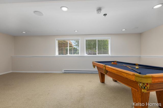 2222 Beatrice Drive Ne, Grand Rapids Twp, MI 49505