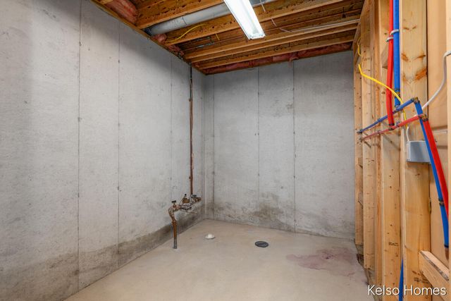 2222 Beatrice Drive Ne, Grand Rapids Twp, MI 49505
