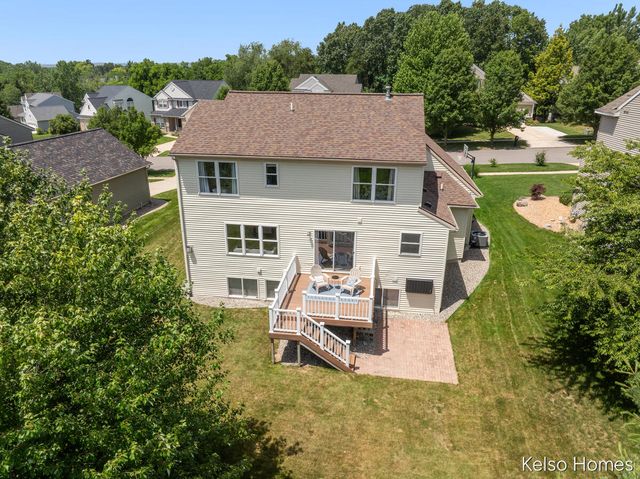2222 Beatrice Drive Ne, Grand Rapids Twp, MI 49505