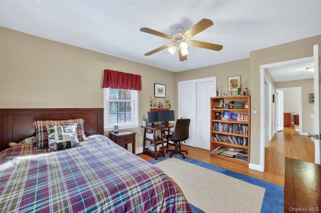 423 Rutledge Drive, Yorktown Heights, NY 10598