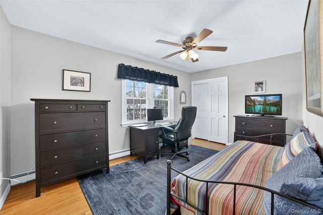 423 Rutledge Drive, Yorktown Heights, NY 10598