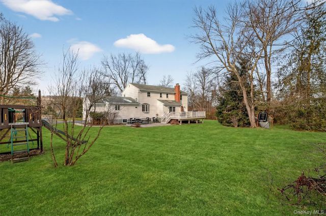 423 Rutledge Drive, Yorktown Heights, NY 10598