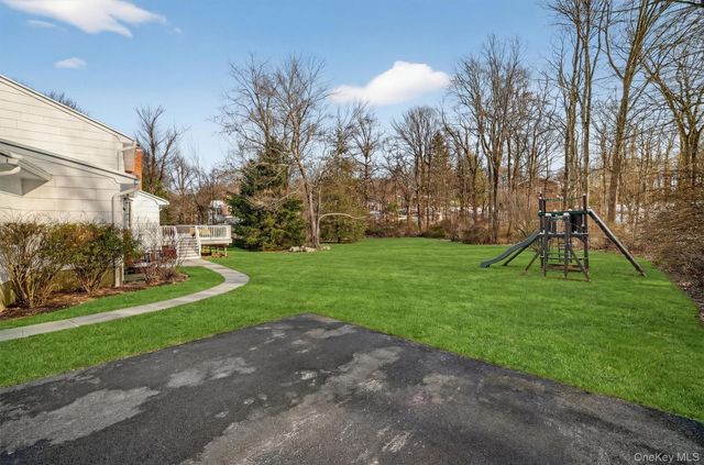 423 Rutledge Drive, Yorktown Heights, NY 10598