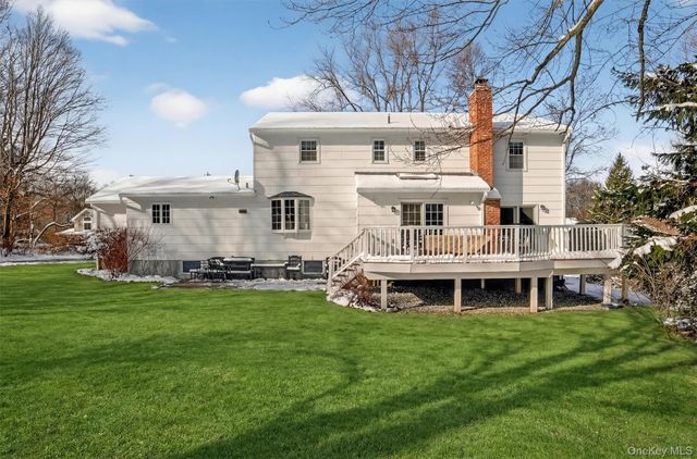 423 Rutledge Drive, Yorktown Heights, NY 10598