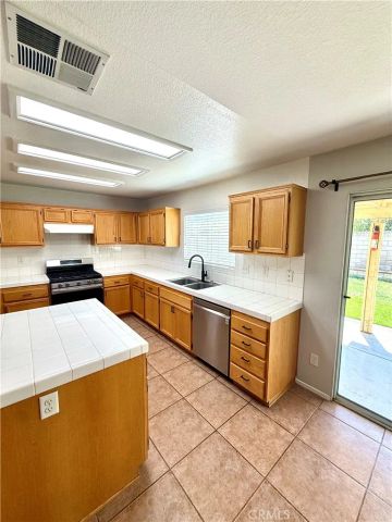 7262 Magnolia, Fontana, CA 92336