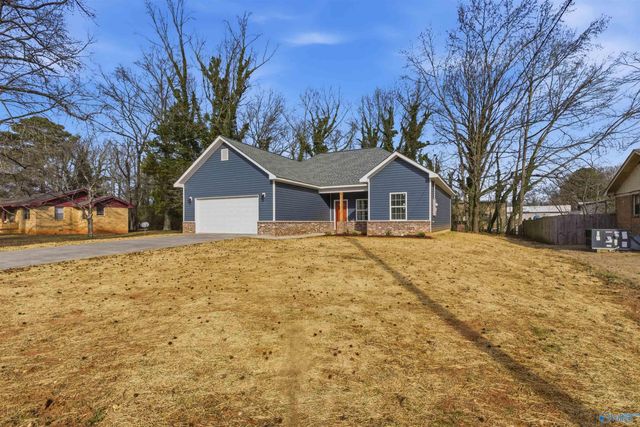 1702 Lydia Drive NW, Huntsville, AL 35816