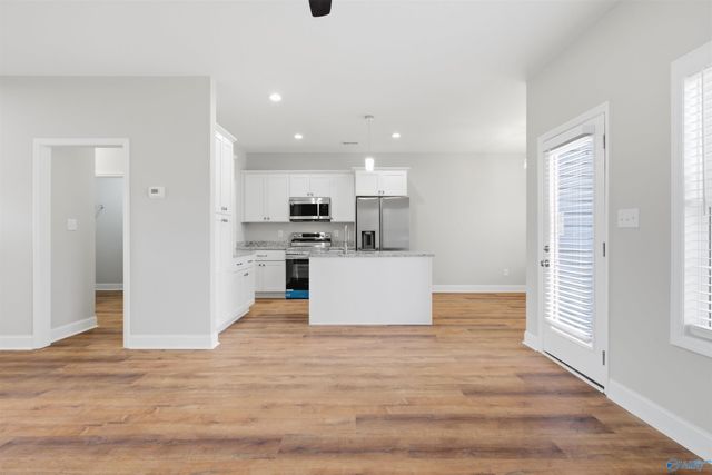 1702 Lydia Drive NW, Huntsville, AL 35816