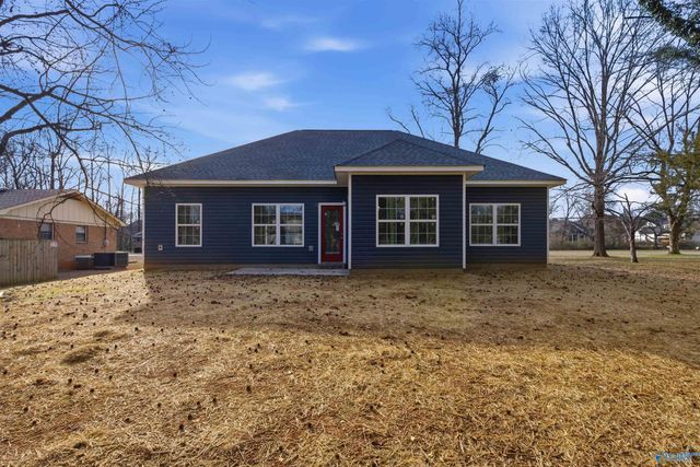 1702 Lydia Drive NW, Huntsville, AL 35816