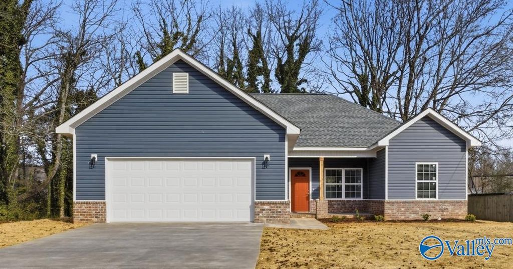 1702 Lydia Drive NW, Huntsville, AL 35816