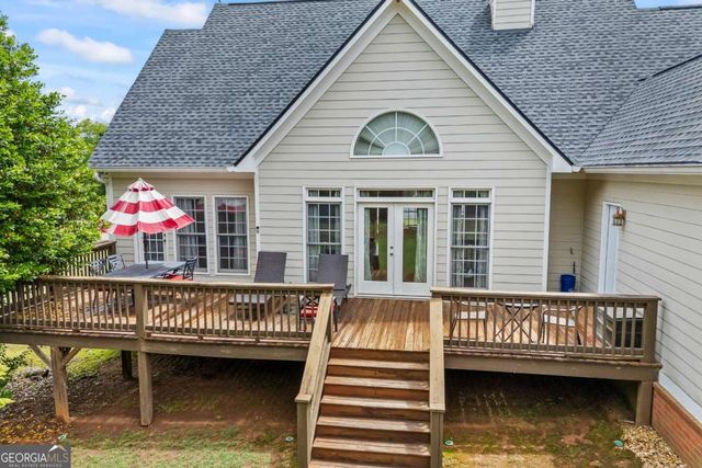 1080 Lakeside Court, Bishop, GA 30621