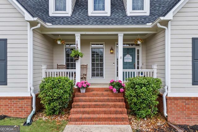 1080 Lakeside Court, Bishop, GA 30621