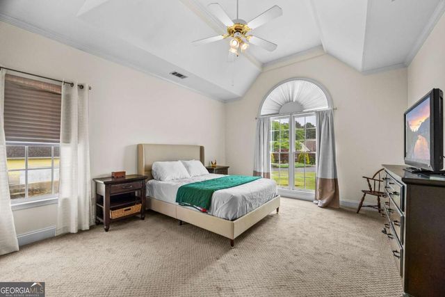 1080 Lakeside Court, Bishop, GA 30621