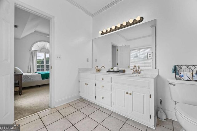 1080 Lakeside Court, Bishop, GA 30621