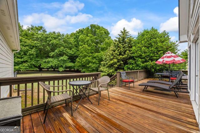 1080 Lakeside Court, Bishop, GA 30621