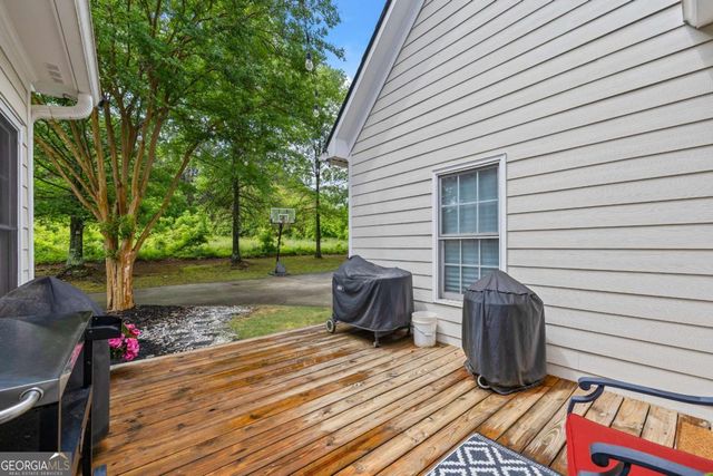 1080 Lakeside Court, Bishop, GA 30621