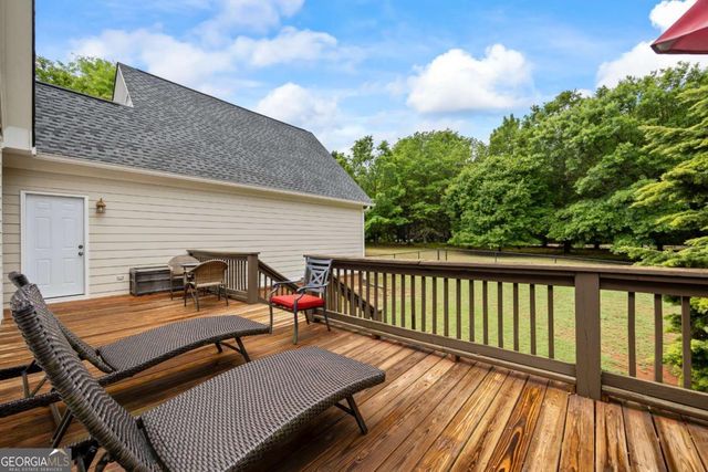 1080 Lakeside Court, Bishop, GA 30621