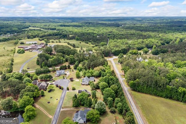 1080 Lakeside Court, Bishop, GA 30621