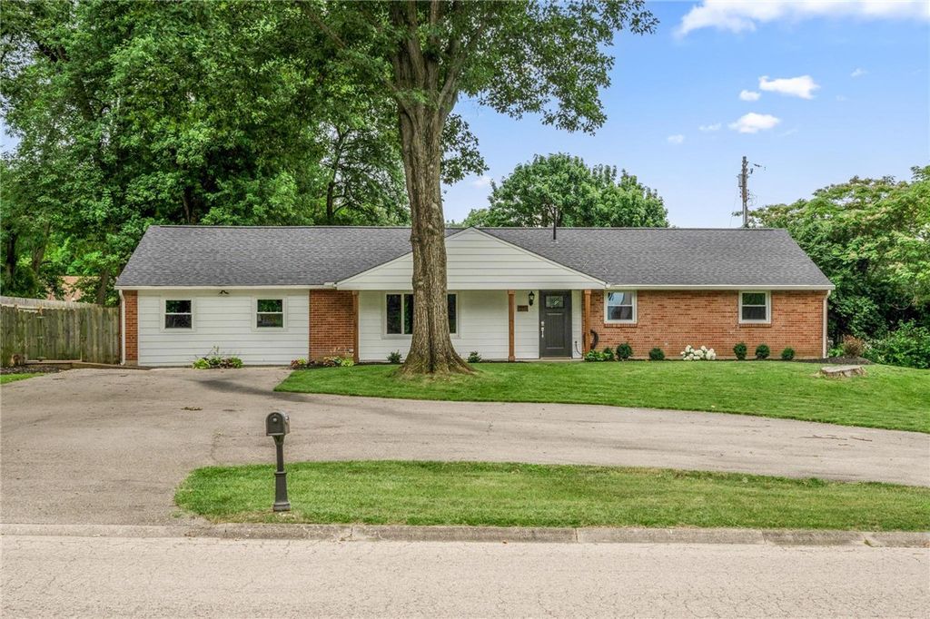 25 Eleanor Drive, Springboro, OH 45066