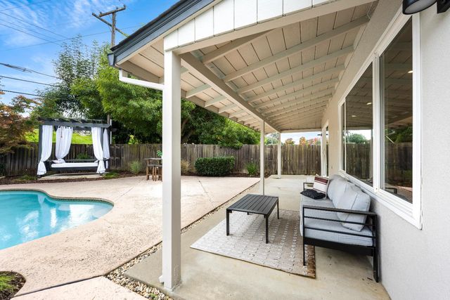 2932 Kadema Dr, Sacramento, CA 95864