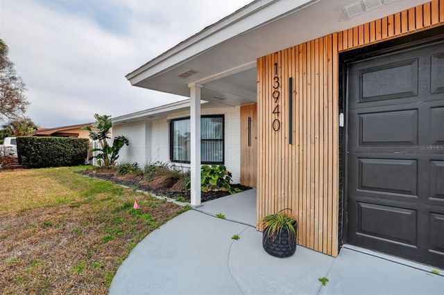 13940 ANTIGUA DRIVE, Seminole, FL 33776