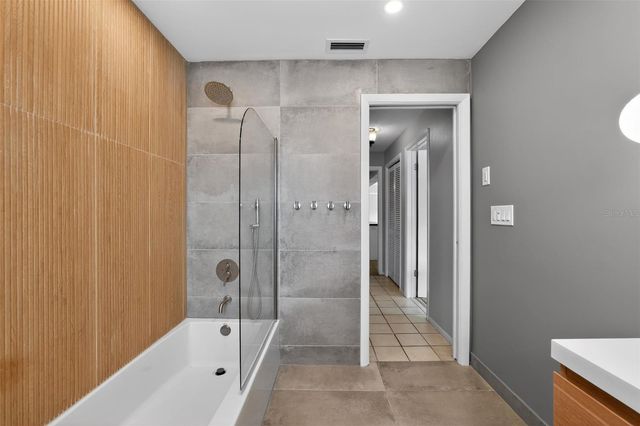 13940 ANTIGUA DRIVE, Seminole, FL 33776