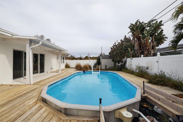 13940 ANTIGUA DRIVE, Seminole, FL 33776