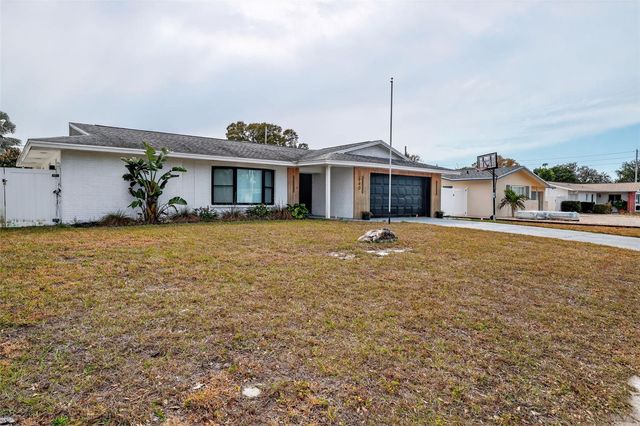 13940 ANTIGUA DRIVE, Seminole, FL 33776