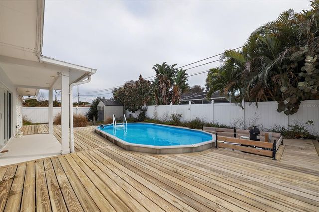 13940 ANTIGUA DRIVE, Seminole, FL 33776