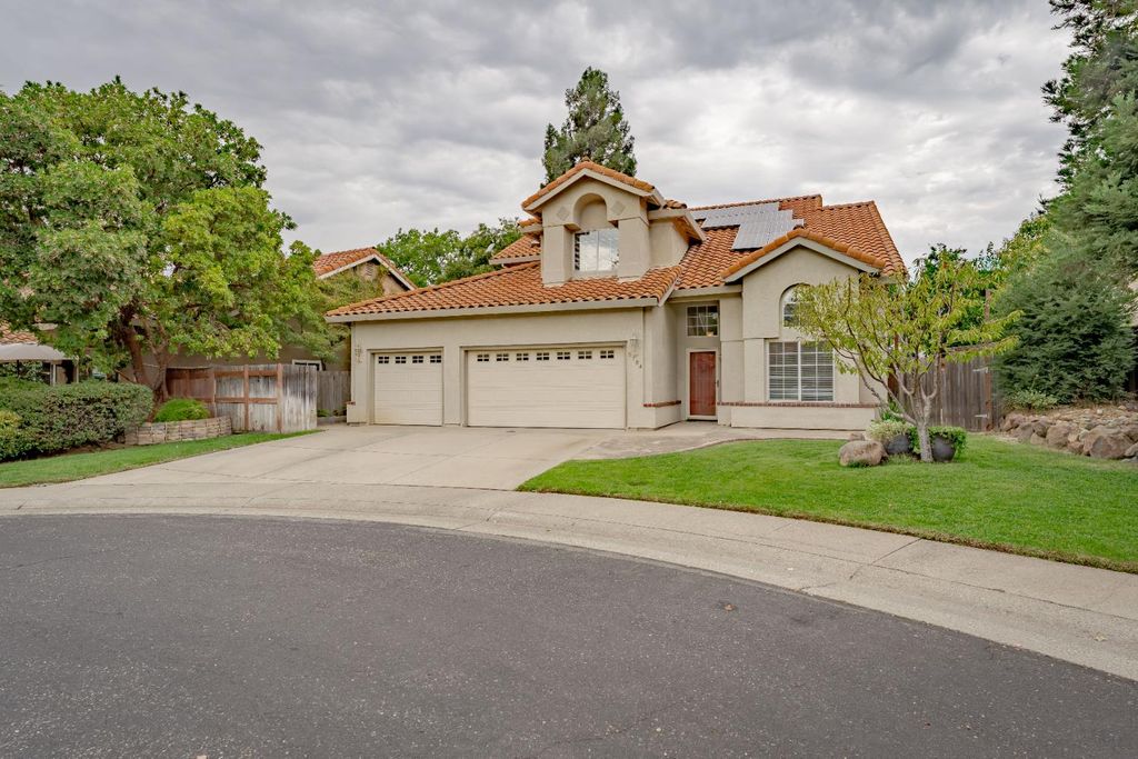 5704 Byron Ct, Rocklin, CA 95765