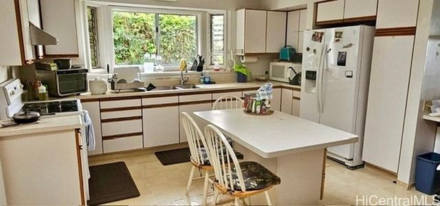 47-26 Kamehameha Highway, Kaneohe, HI 96744