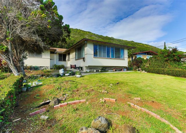 47-26 Kamehameha Highway, Kaneohe, HI 96744