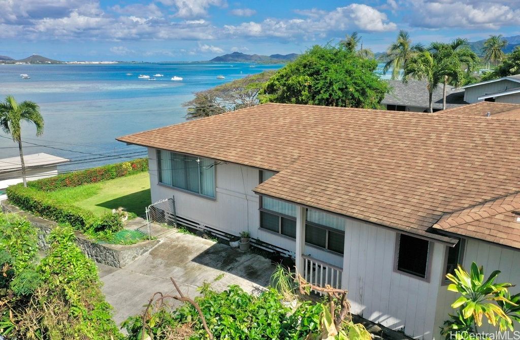 47-26 Kamehameha Highway, Kaneohe, HI 96744