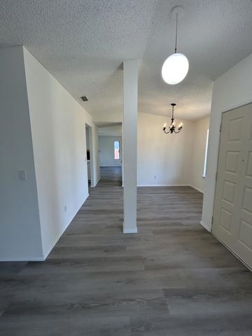 3985 Limestone Way, Sacramento, CA 95823