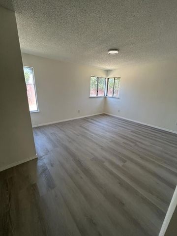 3985 Limestone Way, Sacramento, CA 95823