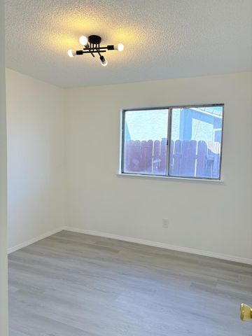 3985 Limestone Way, Sacramento, CA 95823