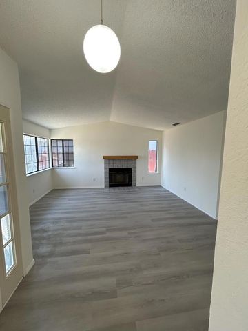 3985 Limestone Way, Sacramento, CA 95823