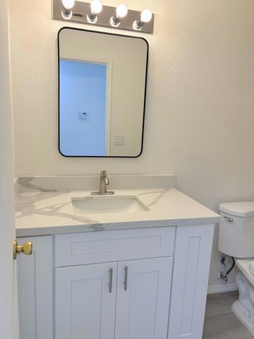 3985 Limestone Way, Sacramento, CA 95823