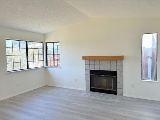 3985 Limestone Way, Sacramento, CA 95823