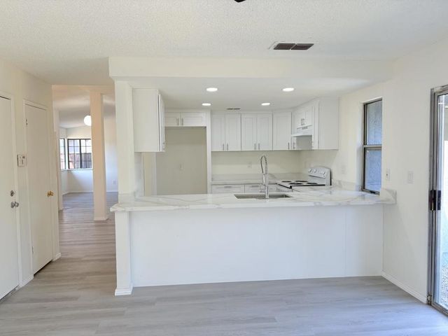 3985 Limestone Way, Sacramento, CA 95823