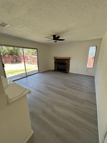 3985 Limestone Way, Sacramento, CA 95823