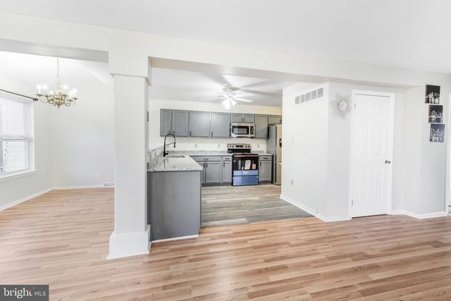 717 LEXINGTON DR, Bear, DE 19701