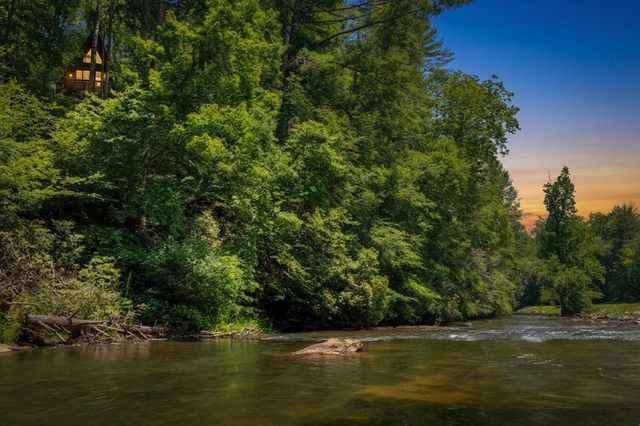 1027 Power Dam Road, Blue Ridge, GA 30513