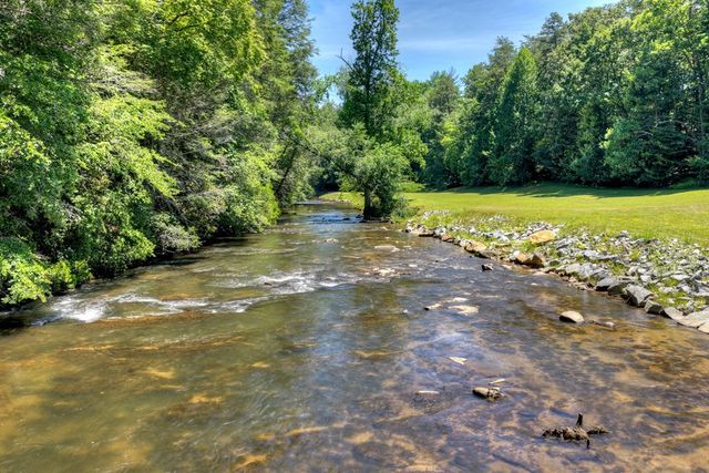 1027 Power Dam Road, Blue Ridge, GA 30513