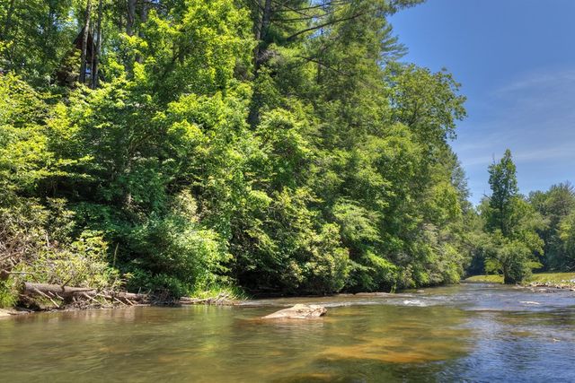 1027 Power Dam Road, Blue Ridge, GA 30513